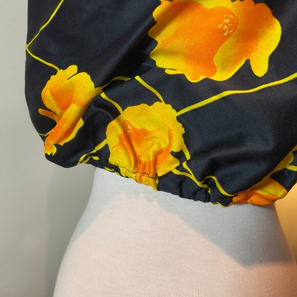 Beach Floral Wrap Top - Picture 4 of 4